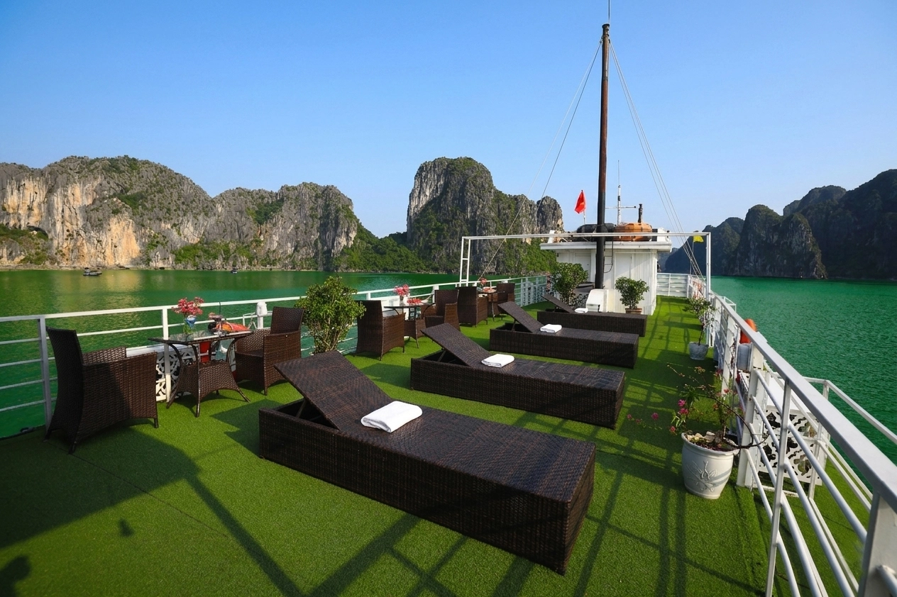 3D2N Tour | Sunlight Legend Cruise (14 Cabins) from Cat Ba Island to Ha Long Bay